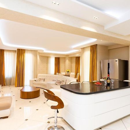 Central Cozy 3Bd-2Bath Apartment Tbilisi Exterior photo