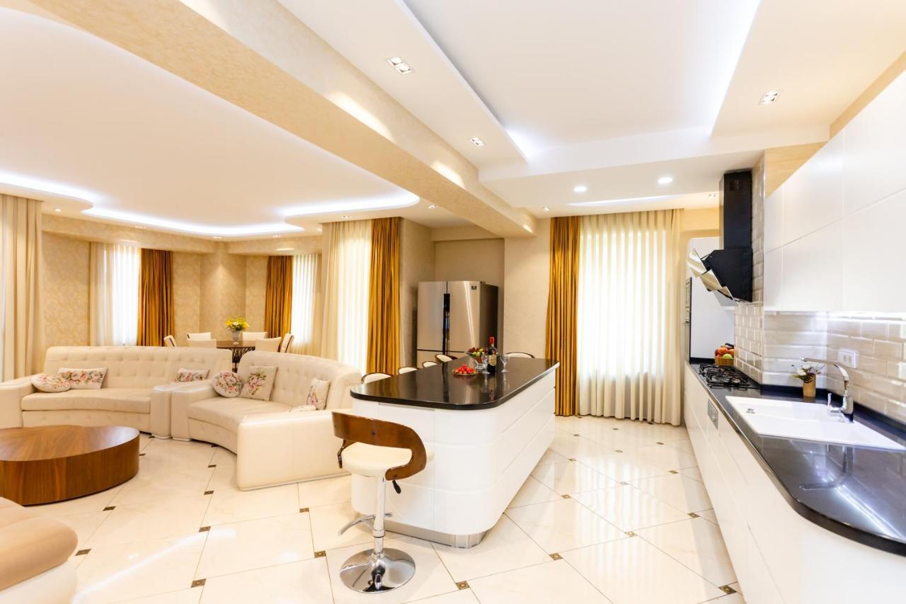 Central Cozy 3Bd-2Bath Apartment Tbilisi Exterior photo